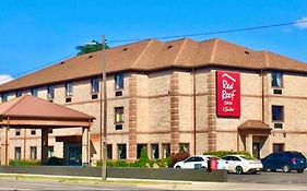Red Roof Detroit 2*