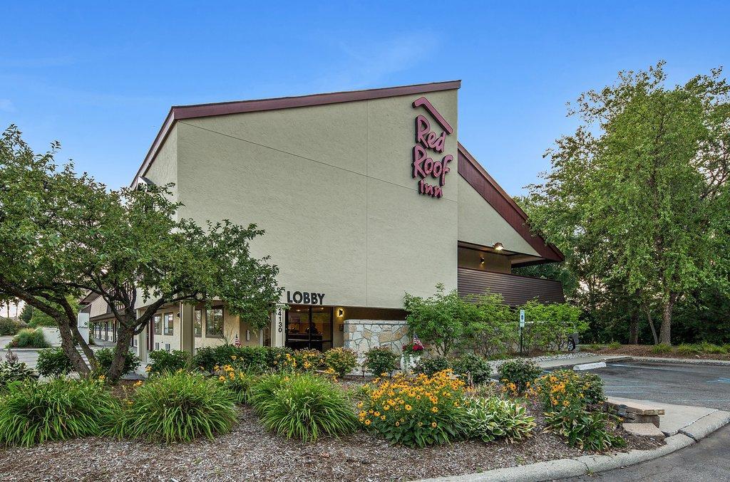 Red Roof Inn & Suites Detroit - Melvindale/Dearborn Exterior photo